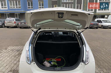 Хетчбек Nissan Leaf 2014 в Чернівцях