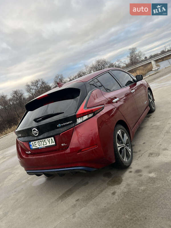 Хэтчбек Nissan Leaf 2017 в Днепре