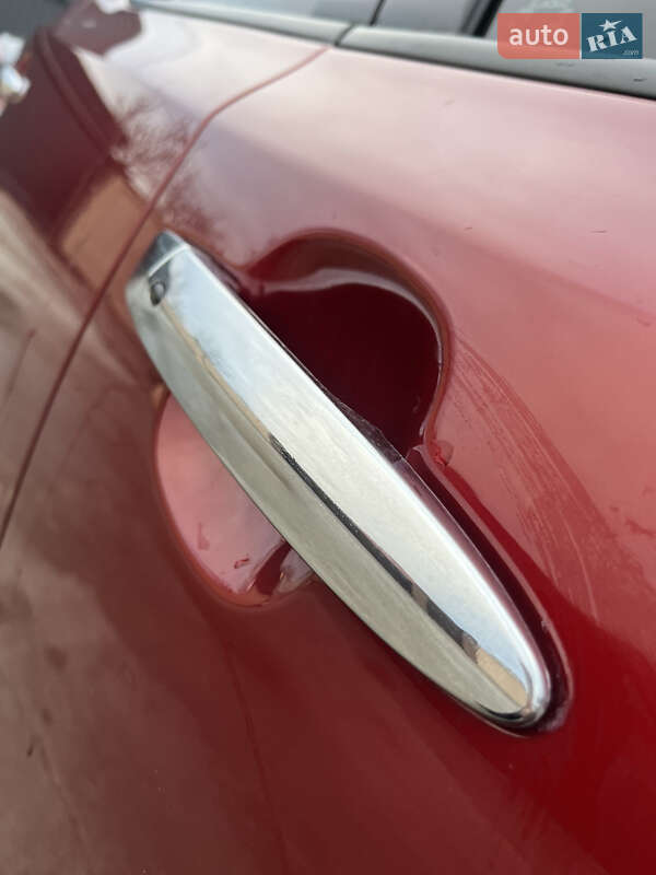 Хэтчбек Nissan Leaf 2017 в Днепре