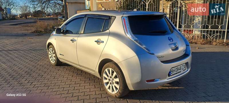Nissan Leaf 2011