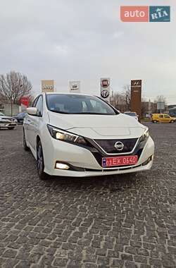 Хетчбек Nissan Leaf 2022 в Дніпрі