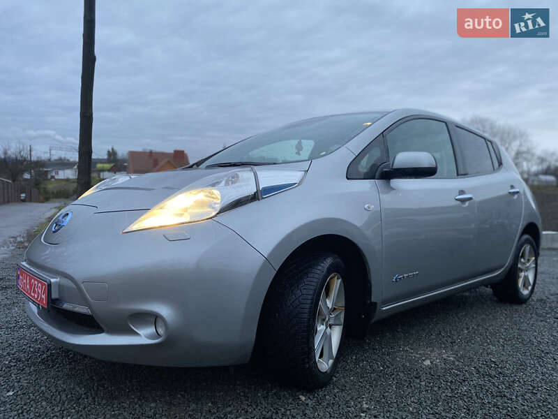 Хетчбек Nissan Leaf 2013 в Рівному