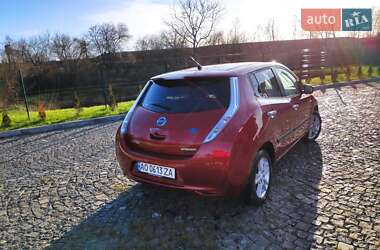 Хэтчбек Nissan Leaf 2012 в Иршаве