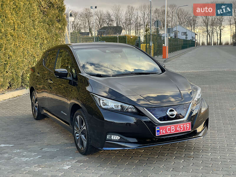 Хэтчбек Nissan Leaf 2019 в Львове