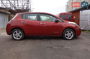 Хетчбек Nissan Leaf 2011 в Умані