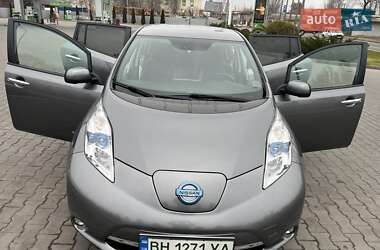 Хэтчбек Nissan Leaf 2015 в Одессе