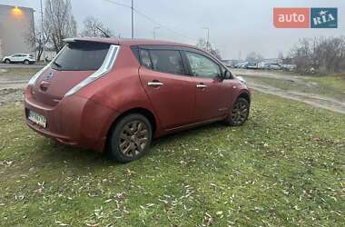 Хэтчбек Nissan Leaf 2015 в Киеве