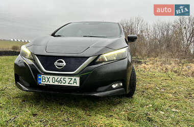 Хэтчбек Nissan Leaf 2018 в 
