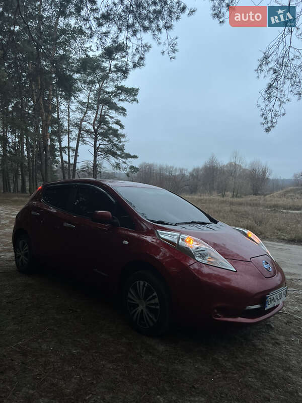 Хетчбек Nissan Leaf 2015 в Сумах