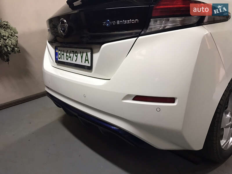 Хетчбек Nissan Leaf 2020 в Одесі