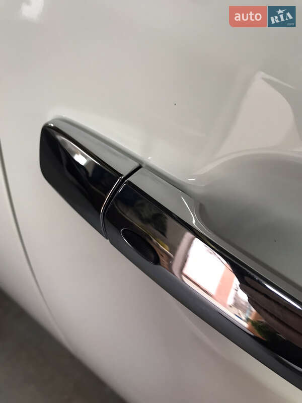 Хетчбек Nissan Leaf 2020 в Одесі
