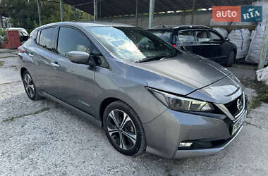 Хэтчбек Nissan Leaf 2020 в Тернополе