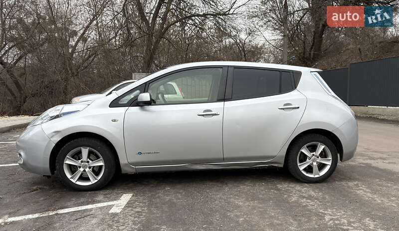 Хэтчбек Nissan Leaf 2012 в Житомире