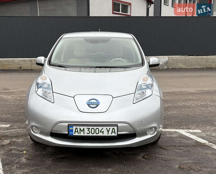 Хэтчбек Nissan Leaf 2012 в Житомире