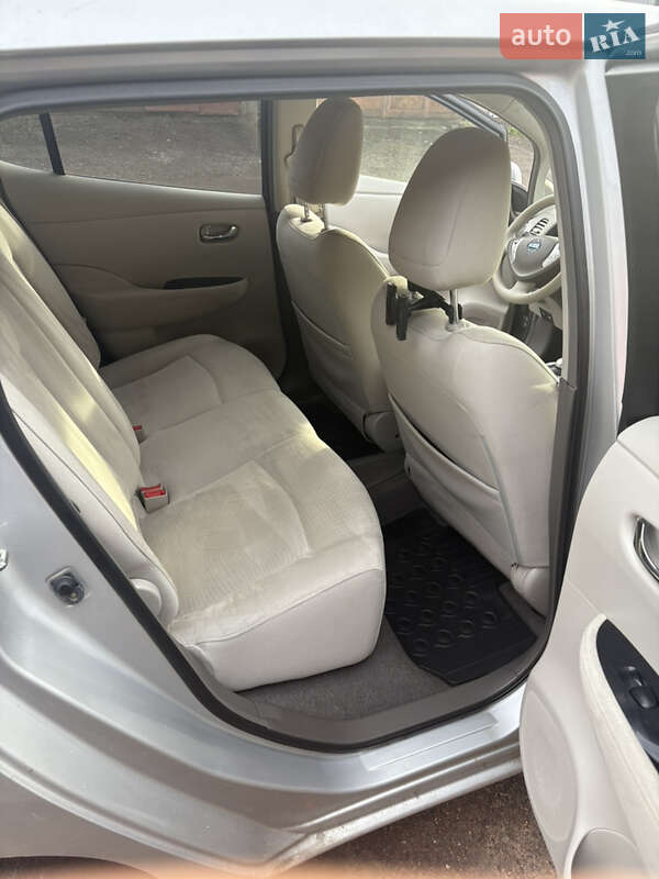 Хэтчбек Nissan Leaf 2012 в Житомире