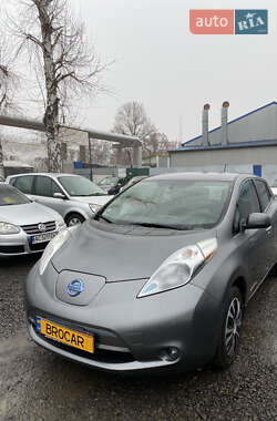 Хетчбек Nissan Leaf 2015 в Луцьку