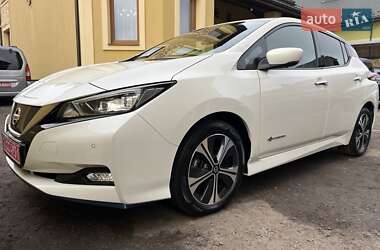 Хэтчбек Nissan Leaf 2019 в Львове