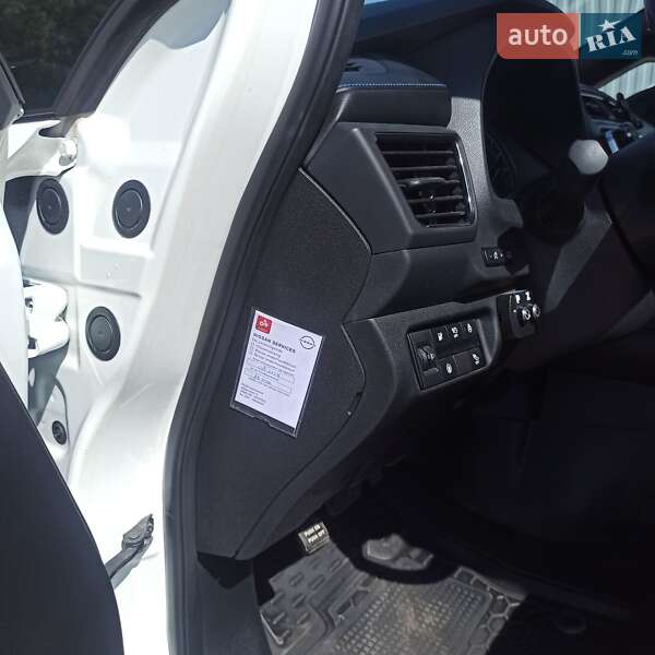 Хэтчбек Nissan Leaf 2018 в Черновцах