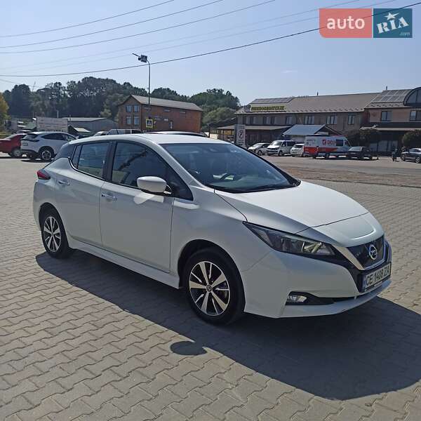 Хэтчбек Nissan Leaf 2018 в Черновцах