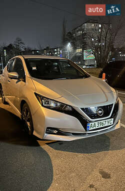 Хэтчбек Nissan Leaf 2020 в Киеве