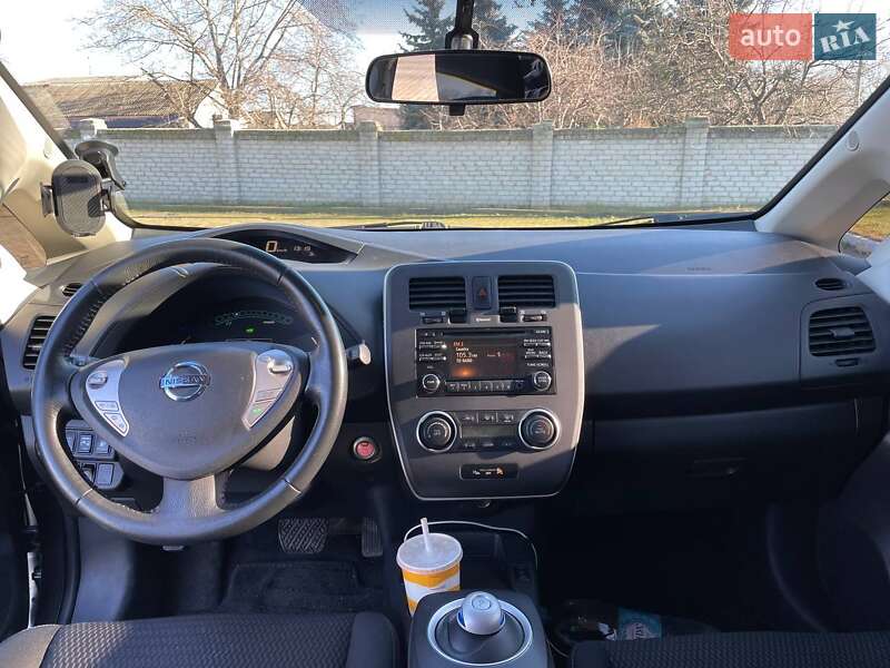 Хэтчбек Nissan Leaf 2015 в Одессе