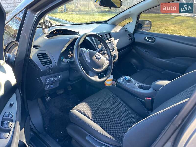 Хэтчбек Nissan Leaf 2015 в Одессе