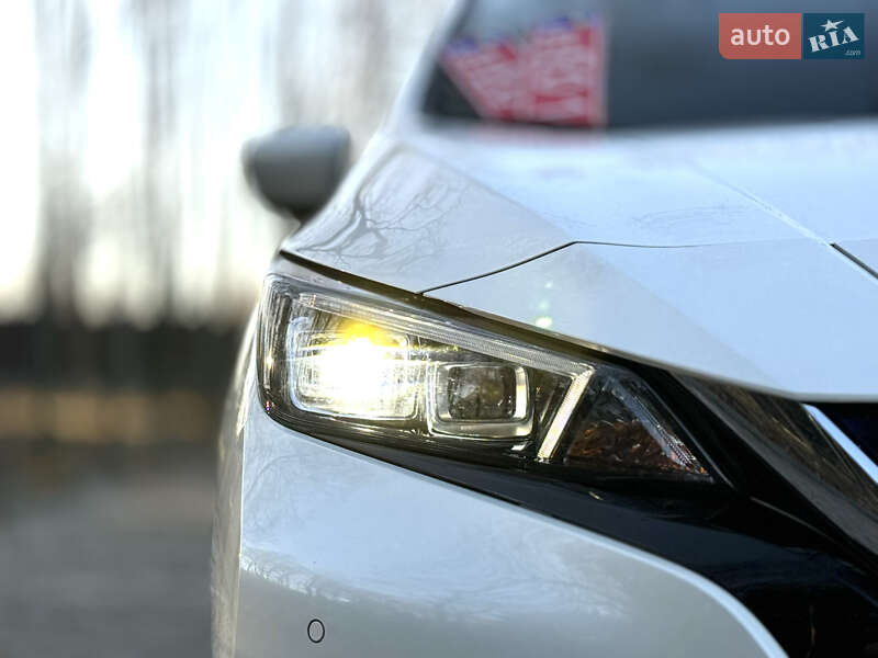 Хэтчбек Nissan Leaf 2019 в Дрогобыче