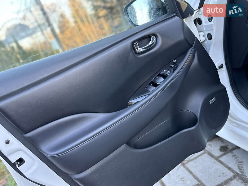Хэтчбек Nissan Leaf 2019 в Дрогобыче