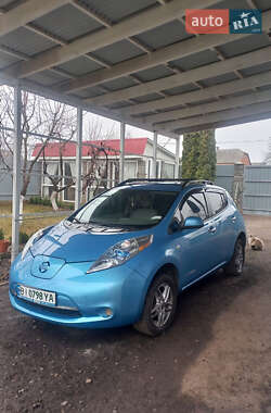 Хетчбек Nissan Leaf 2012 в Полтаві