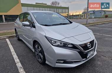 Хэтчбек Nissan Leaf 2018 в Киеве