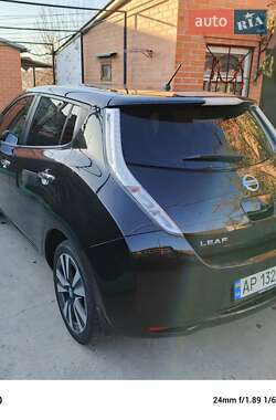 Хэтчбек Nissan Leaf 2014 в Запорожье