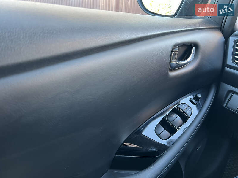 Хетчбек Nissan Leaf 2019 в Львові фото 30 Хетчбек Nissan Leaf 2019 в Львові