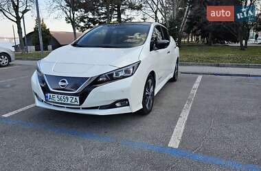 Хетчбек Nissan Leaf 2018 в Дніпрі