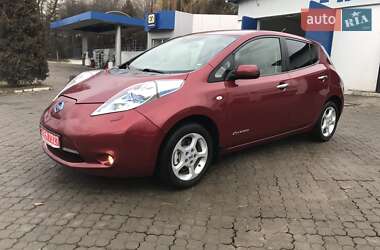 Хетчбек Nissan Leaf 2012 в Чернівцях