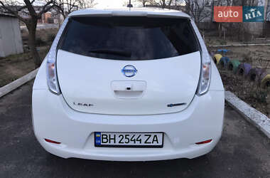 Хетчбек Nissan Leaf 2016 в Білгороді-Дністровському