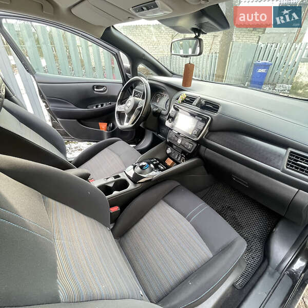 Хетчбек Nissan Leaf 2018 в Львові