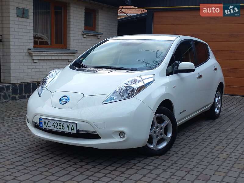 Хетчбек Nissan Leaf 2016 в Луцьку