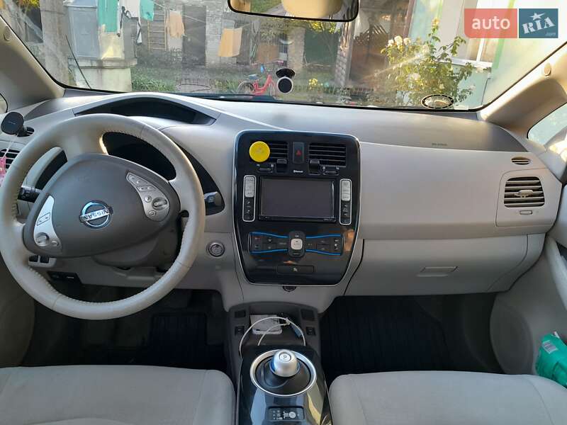 Хетчбек Nissan Leaf 2012 в Тернополі