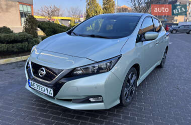 Хетчбек Nissan Leaf 2018 в Дніпрі