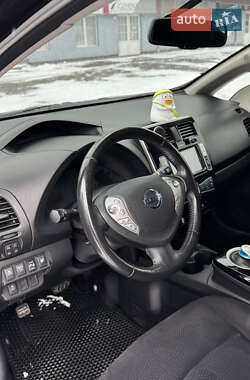 Хетчбек Nissan Leaf 2014 в Львові