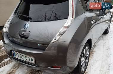 Хэтчбек Nissan Leaf 2014 в 