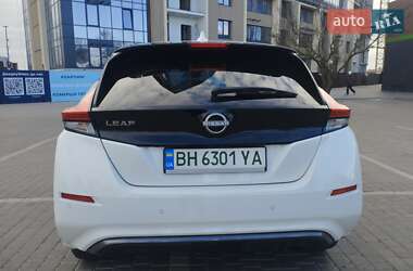 Хетчбек Nissan Leaf 2022 в Одесі