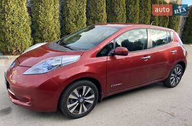 Хетчбек Nissan Leaf 2015 в Києві