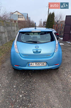 Хэтчбек Nissan Leaf 2015 в 