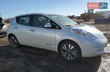 Хетчбек Nissan Leaf 2015 в Черкасах