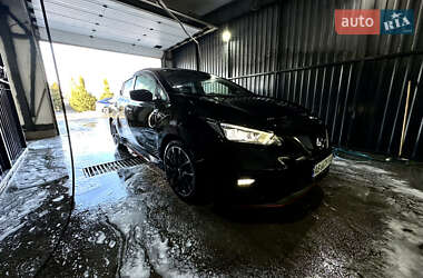 Хэтчбек Nissan Leaf 2018 в 