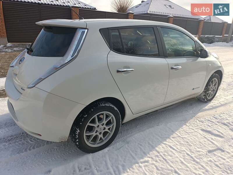 Хетчбек Nissan Leaf 2014 в Луцьку