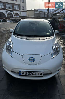 Хэтчбек Nissan Leaf 2016 в 