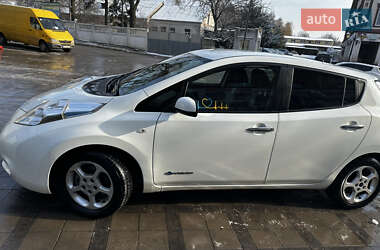 Хэтчбек Nissan Leaf 2016 в 