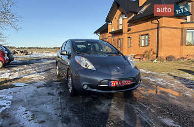 Хетчбек Nissan Leaf 2015 в Луцьку